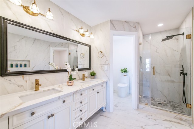 22733 Islamare, Lake Forest CA: https://media.crmls.org/medias/6ef9be2b-ca14-4148-84f3-aefaa4e39008.jpg