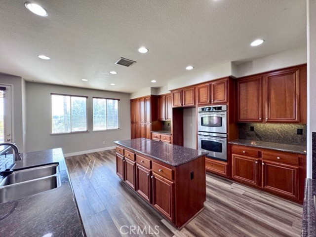 24018 Via Alisol, Murrieta CA: https://media.crmls.org/medias/6efa5952-559e-44e5-a7ba-21b6e90bcb30.jpg