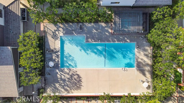 10201 Mason Avenue, Chatsworth CA: https://media.crmls.org/medias/6efa9964-7b98-4a49-b1f2-b621439dbd73.jpg