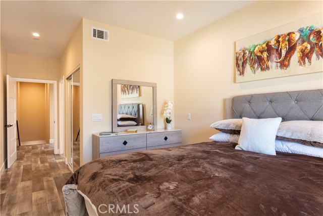 Detail Gallery Image 17 of 29 For 3236 Royal Oaks Dr #2,  Thousand Oaks,  CA 91362 - 3 Beds | 2/1 Baths