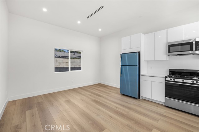 Detail Gallery Image 31 of 69 For 1504 N California, Burbank,  CA 91505 - – Beds | – Baths