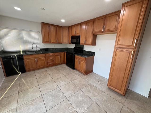 3727 W Avenue K11, Lancaster CA: https://media.crmls.org/medias/6efe2245-ea9a-42a3-bc5d-c271f3573dff.jpg