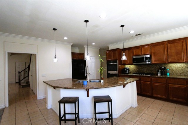 Detail Gallery Image 9 of 34 For 6023 Delaware Park Ct, Corona,  CA 92880 - 4 Beds | 3/1 Baths