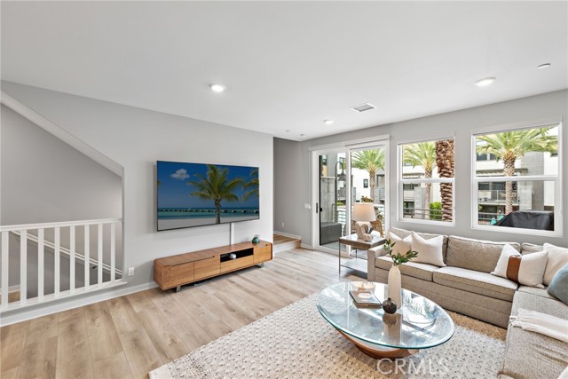 845 S Grable Circle, Orange CA: https://media.crmls.org/medias/6efe7e15-3b37-4871-a72d-d5dc27e5c4eb.jpg