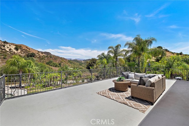 18672 Topanga Canyon Road, Trabuco Canyon CA: https://media.crmls.org/medias/6eff194f-b6d1-48f2-a1e8-21519792eb24.jpg