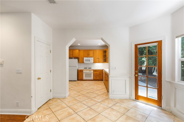 Detail Gallery Image 10 of 33 For 28591 Wabash Dr, Lake Arrowhead,  CA 92352 - 3 Beds | 2/1 Baths