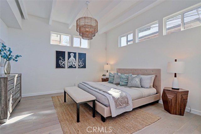 324 Bayview Drive, Hermosa Beach, California 90254, 3 Bedrooms Bedrooms, ,3 BathroomsBathrooms,Residential,Sold,Bayview,SB17236380