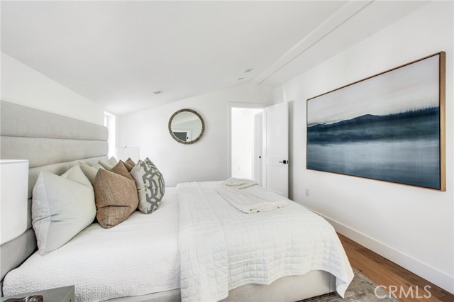 1103 Balboa Avenue, Newport Beach CA: https://media.crmls.org/medias/6f0037a9-c6d3-4a35-97c6-f45c599ef22f.jpg