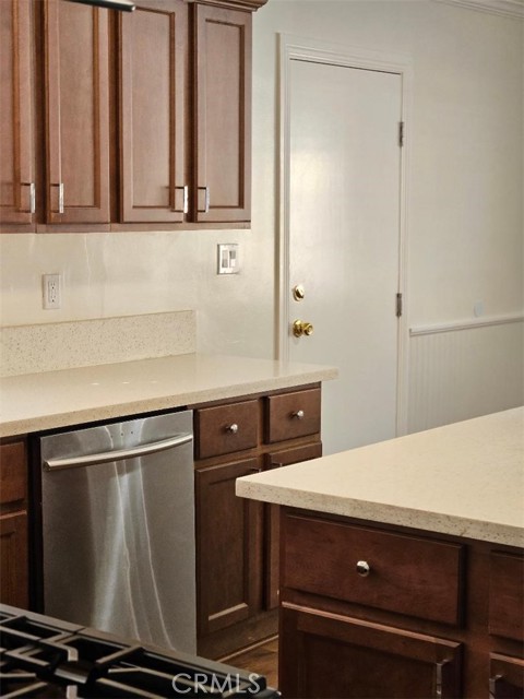 Detail Gallery Image 11 of 15 For 18639 Liggett, Northridge,  CA 91324 - 3 Beds | 2 Baths