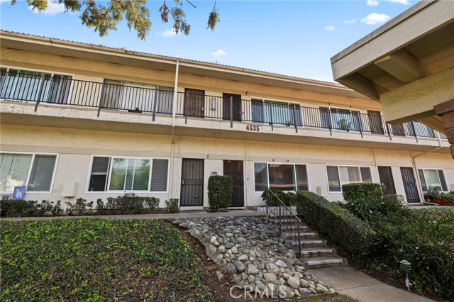 Detail Gallery Image 2 of 22 For 4535 Ramona Ave #9,  La Verne,  CA 91750 - 1 Beds | 1 Baths