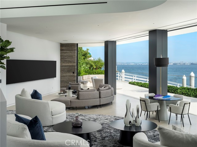 3 The Point, Coronado CA: https://media.crmls.org/medias/6f0274cc-2e40-495e-a52e-543a98ab7cb4.jpg