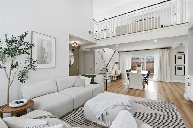 Detail Gallery Image 8 of 49 For 29161 Corales, Canyon Country,  CA 91387 - 3 Beds | 3 Baths