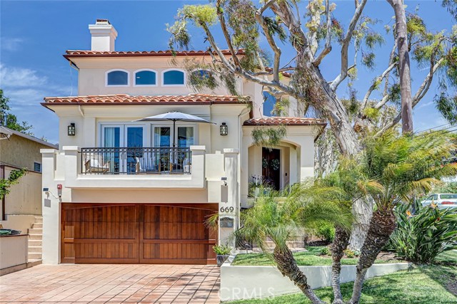 Detail Gallery Image 2 of 40 For 669 25th St, Manhattan Beach,  CA 90266 - 4 Beds | 4 Baths