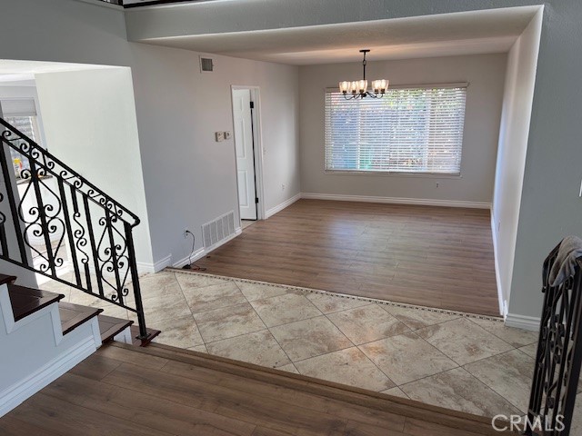 Detail Gallery Image 4 of 17 For 14101 Moore Ct, Irvine,  CA 92606 - 4 Beds | 2/1 Baths