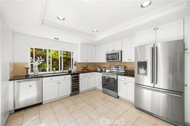 18701 Paseo Cortez, Irvine CA: https://media.crmls.org/medias/6f04bb98-5fb7-4a3f-8c1b-cb24eda12ab2.jpg