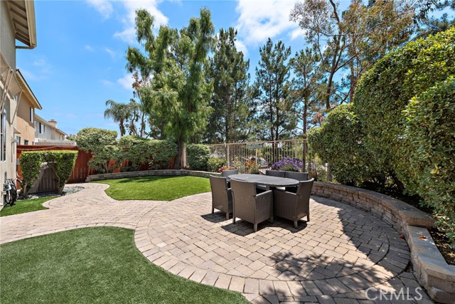 51 Calle Alamitos, Rancho Santa Margarita CA: https://media.crmls.org/medias/6f0544e2-73d1-478a-b528-c39f5f2ea7a7.jpg