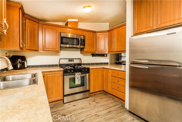 Detail Gallery Image 6 of 32 For 2300 S Lewis St #66,  Anaheim,  CA 92802 - 3 Beds | 2 Baths