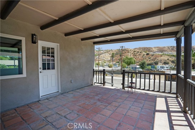 Detail Gallery Image 8 of 20 For 29543 Fitch Ave, Canyon Country,  CA 91351 - 3 Beds | 2 Baths