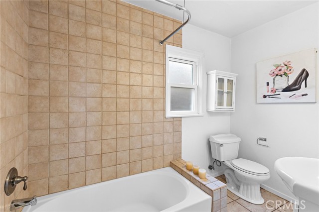251 Viejo Street, Laguna Beach CA: https://media.crmls.org/medias/6f06545e-6641-4534-8a7a-8022ebf0f2c9.jpg