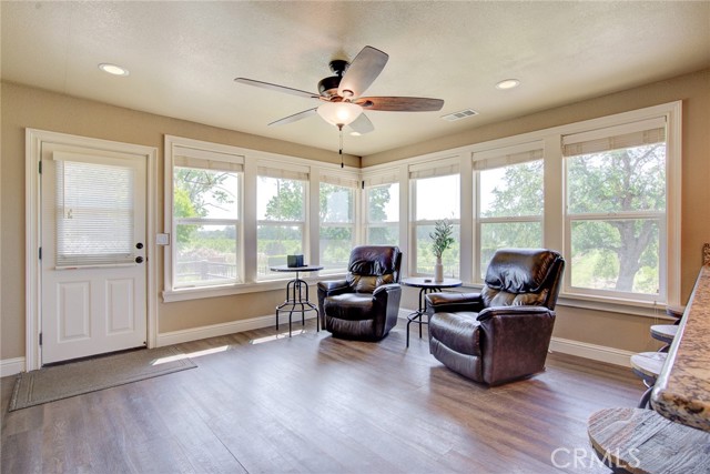 Detail Gallery Image 13 of 38 For 18525 Farquhar Rd, Cottonwood,  CA 96022 - 3 Beds | 2 Baths