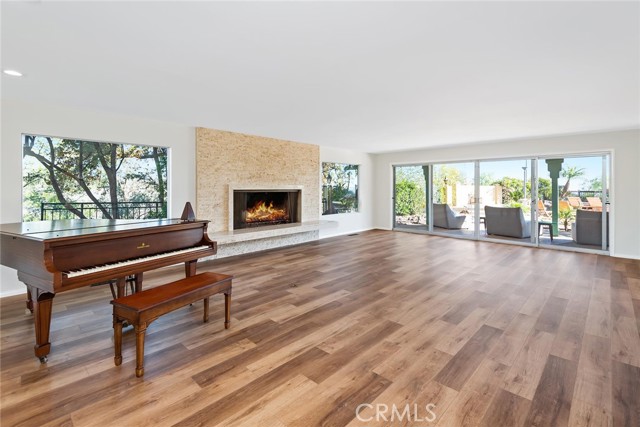 24971 KIT CARSON Road, Hidden Hills CA: https://media.crmls.org/medias/6f076a57-fde3-44f8-a769-06fe4f34ec77.jpg