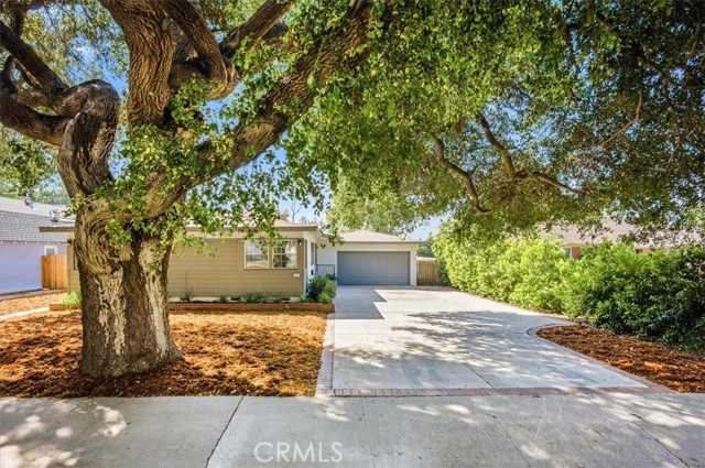 Detail Gallery Image 2 of 41 For 188 E Green, Claremont,  CA 91711 - 4 Beds | 2 Baths