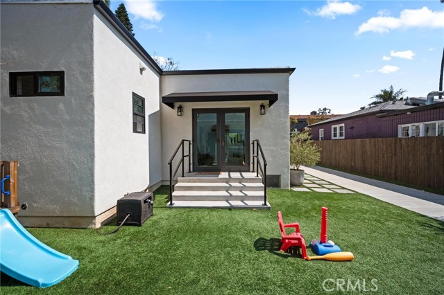 Detail Gallery Image 36 of 49 For 3345 Oakhurst Ave, Los Angeles,  CA 90034 - 3 Beds | 3 Baths