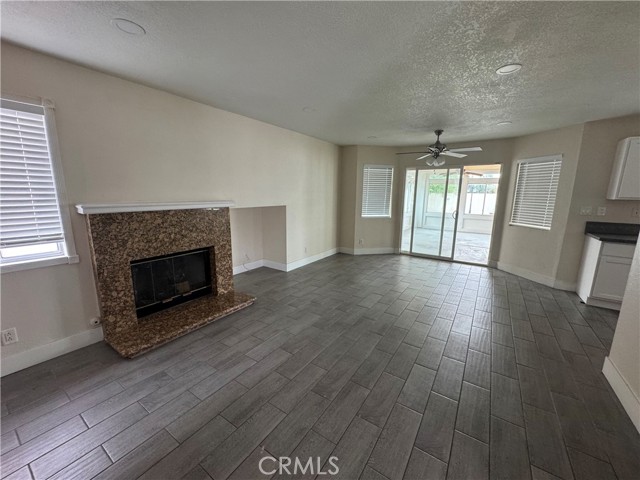 461 Camino Los Gallos, Perris CA: https://media.crmls.org/medias/6f08df4e-3b7d-4b65-8c98-3f8f4a21e312.jpg