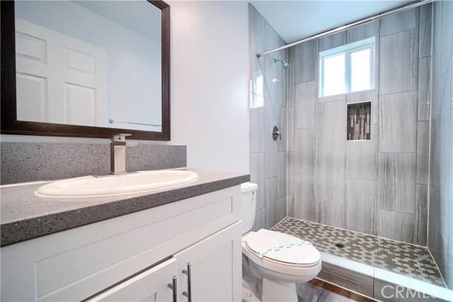 1423 New Hampshire Avenue, Los Angeles CA: https://media.crmls.org/medias/6f08ecf5-5d87-47e2-8f1a-6aee94ced28a.jpg