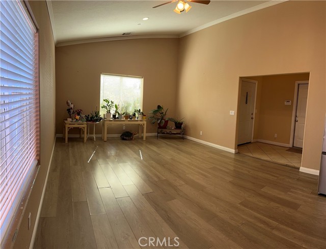 Detail Gallery Image 14 of 27 For 16312 Molino, Victorville,  CA 92395 - 3 Beds | 2 Baths