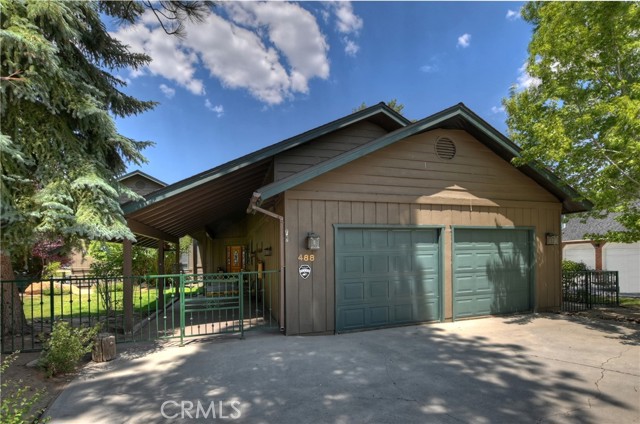 488 Lakeview Court, Big Bear Lake CA: https://media.crmls.org/medias/6f08ff62-9a2d-4376-9fd2-214a11b45989.jpg