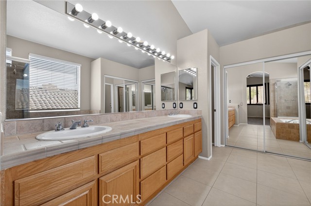 Detail Gallery Image 40 of 58 For 1937 Madera Cir, Corona,  CA 92879 - 4 Beds | 3 Baths