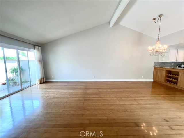 15 Creekwood, Irvine CA: https://media.crmls.org/medias/6f0a42b4-9e81-4609-897f-293cacf14726.jpg