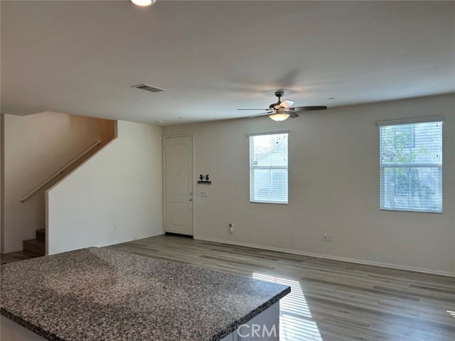 Detail Gallery Image 13 of 26 For 2134 Lavender Ln, Colton,  CA 92324 - 3 Beds | 2/1 Baths