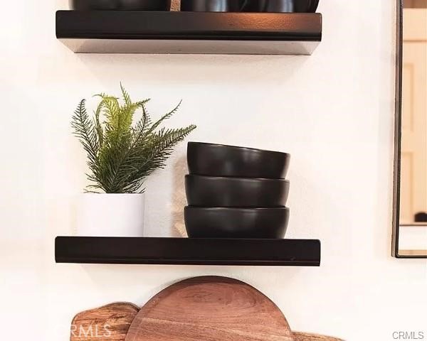 Detail Gallery Image 14 of 42 For 555 Dover Ct, Lake Arrowhead,  CA 92352 - 5 Beds | 2/1 Baths