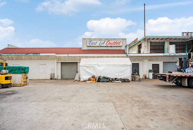 Image 4 of 31 For 4766 Floral Drive