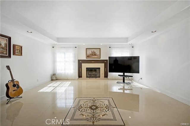 Detail Gallery Image 13 of 55 For 22329 Plummer St, Chatsworth,  CA 91311 - 4 Beds | 5 Baths