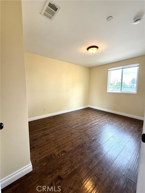 645 E 78th Street, Los Angeles CA: https://media.crmls.org/medias/6f0ea61e-a49b-486d-ac64-f466cb656db8.jpg