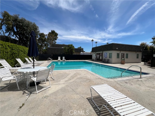 Detail Gallery Image 41 of 46 For 6551 Wystone Ave #2,  Reseda,  CA 91335 - 3 Beds | 2 Baths