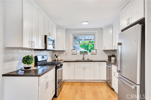 20742 Lull Street, Winnetka CA: https://media.crmls.org/medias/6f0f7de1-39aa-4be2-b79c-8d38cdea3fe0.jpg