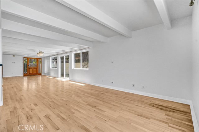 Detail Gallery Image 32 of 37 For 6 Canal Cir, Newport Beach,  CA 92663 - 4 Beds | 3 Baths