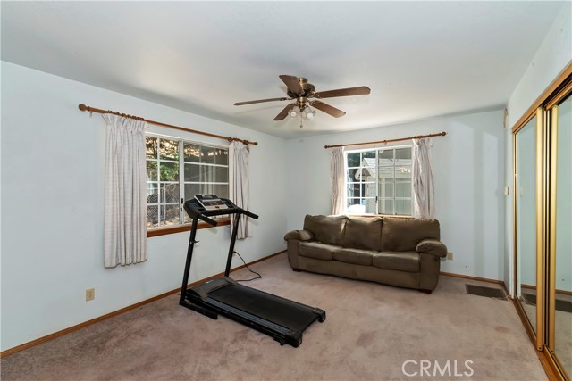 386 Garden Drive, Cedarpines Park CA: https://media.crmls.org/medias/6f0fa007-f0f8-4256-b9c6-671c4348c6cd.jpg