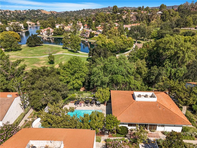Detail Gallery Image 49 of 52 For 23675 Park Capri #24,  Calabasas,  CA 91302 - 2 Beds | 2 Baths