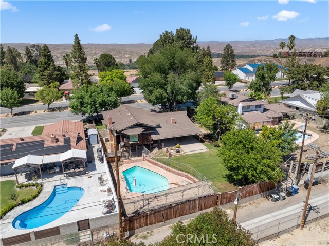 Detail Gallery Image 3 of 38 For 2919 Panorama Dr, Bakersfield,  CA 93306 - 3 Beds | 2/1 Baths