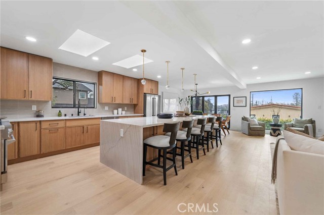 2416 Palm Avenue, Manhattan Beach CA: https://media.crmls.org/medias/6f10457a-d7c7-49f4-a638-d29388836927.jpg