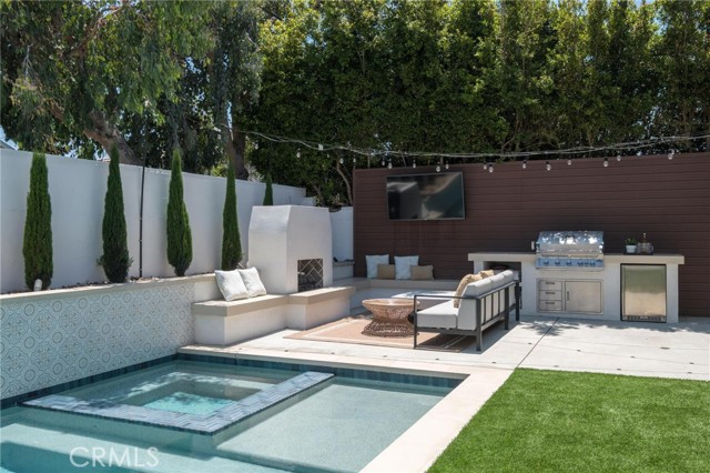 7938 Kenyon Avenue, Los Angeles CA: https://media.crmls.org/medias/6f118ea9-b9d2-4d3e-b62c-9e75c152d9a5.jpg