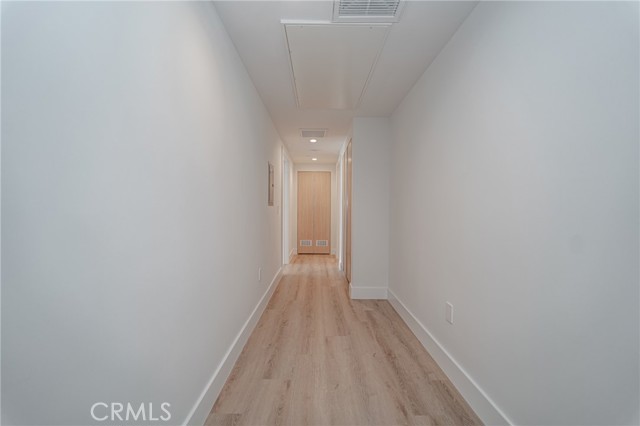 2828 London Street, Los Angeles CA: https://media.crmls.org/medias/6f11c5d7-99bf-443e-9166-5bb6493dd971.jpg