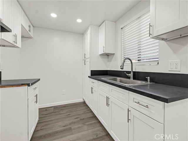 Detail Gallery Image 9 of 29 For 9834 Sepulveda Bld #109,  North Hills,  CA 91343 - 2 Beds | 2 Baths