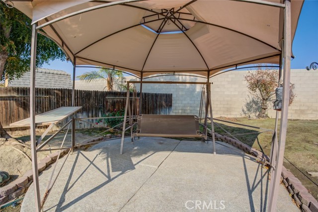 Detail Gallery Image 17 of 53 For 10500 Vista Bonita Dr, Bakersfield,  CA 93311 - 3 Beds | 2 Baths