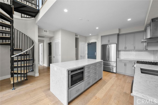 Detail Gallery Image 13 of 36 For 1920 S Pacific Coast #314,  Redondo Beach,  CA 90277 - 2 Beds | 2 Baths